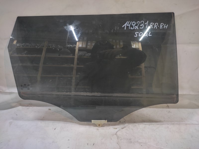 Запчасть стекло двери заднее правое KIA SOUL PS 13-19 2015 PS 2.0 83420-B2020 Б/У Стекло двери заднее правое KIA SOUL PS 13-19 2015 PS 2.0 83420-B2020 Б/У