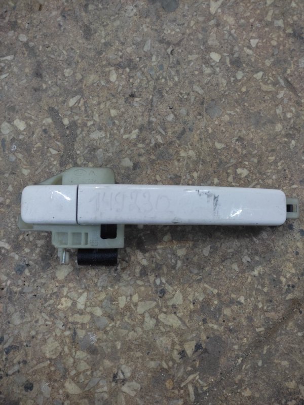 Запчасть ручка двери наружная задняя правая KIA SOUL PS 13-19 2015 PS 2.0 83661-B2010 Б/У Ручка двери наружная задняя правая KIA SOUL PS 13-19 2015 PS 2.0 83661-B2010 Б/У
