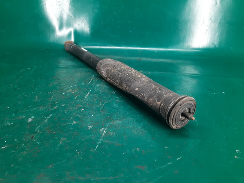 Амортизатор задний TOYOTA YARIS 05–11 Хэтчбек 1.5 1NZ-FE Амортизатор задний TOYOTA YARIS 05–11 Хэтчбек 1.5 1NZ-FE