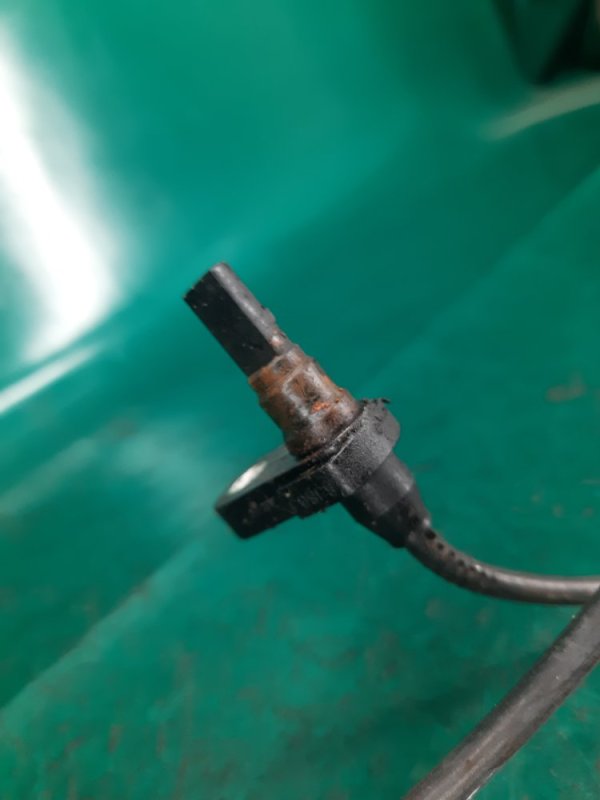 Датчик ABS передний левый TOYOTA YARIS 05–11 Хэтчбек 1.5 1NZ-FE Датчик ABS передний левый TOYOTA YARIS 05–11 Хэтчбек 1.5 1NZ-FE