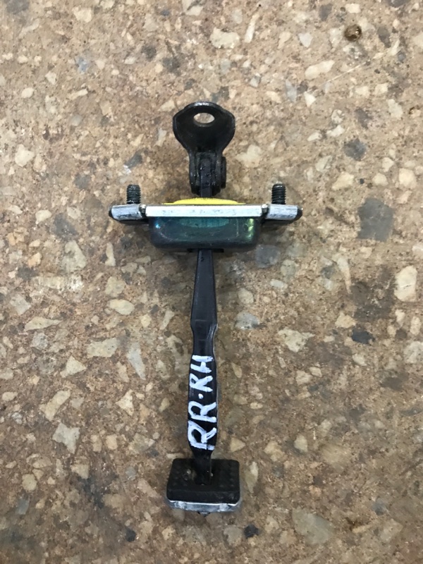 Ограничитель двери задний правый KIA SOUL PS 13-19 2015 PS 2.0 79490-B2000 Б/У