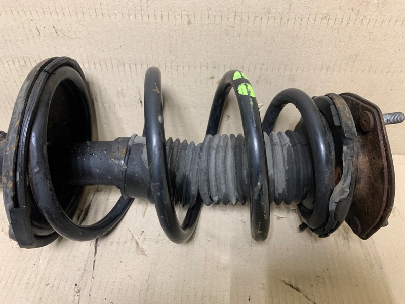 Амортизатор передний правый TOYOTA HIGHLANDER 01-07 Внедорожник 3.0 1MZFE Амортизатор передний правый TOYOTA HIGHLANDER 01-07 Внедорожник 3.0 1MZFE