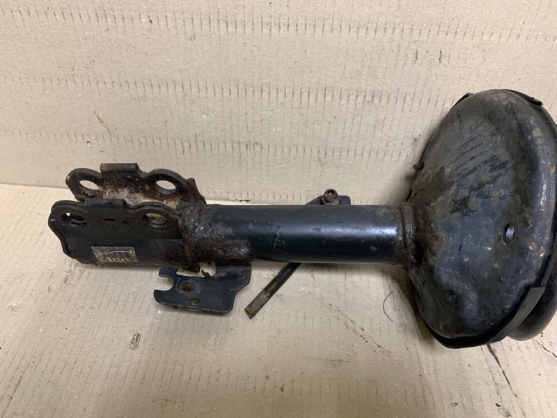 Амортизатор передний правый HIGHLANDER 01-07 2002 Внедорожник 3.0 1MZFE Амортизатор передний правый HIGHLANDER 01-07 2002 Внедорожник 3.0 1MZFE