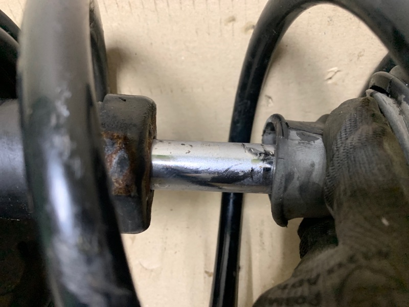 Амортизатор передний правый HIGHLANDER 01-07 2002 Внедорожник 3.0 1MZFE Амортизатор передний правый HIGHLANDER 01-07 2002 Внедорожник 3.0 1MZFE