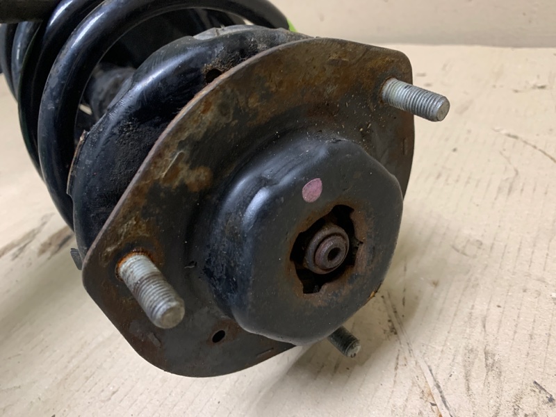 Амортизатор передний правый HIGHLANDER 01-07 2002 Внедорожник 3.0 1MZFE Амортизатор передний правый HIGHLANDER 01-07 2002 Внедорожник 3.0 1MZFE