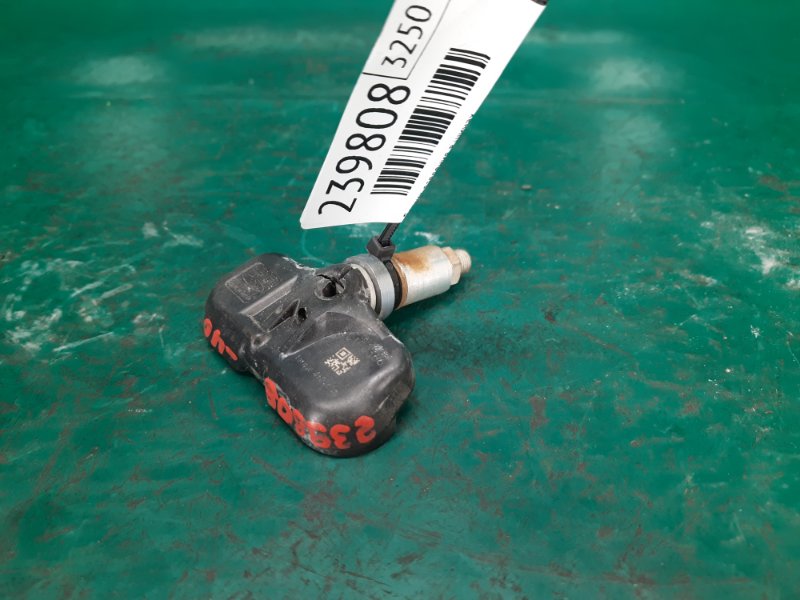 Запчасть датчик давления в шинах TOYOTA CAMRY 40 06-11 2009 Седан 2.4 2AZFXE 42607-06011 Б/У Датчик давления в шинах TOYOTA CAMRY 40 06-11 2009 Седан 2.4 2AZFXE 42607-06011 Б/У