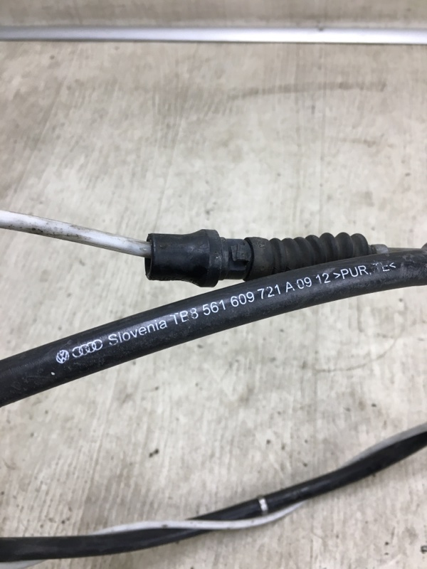 Трос стояночного тормоза VOLKSWAGEN PASSAT B7 11-15 A32 2.5 CBUA