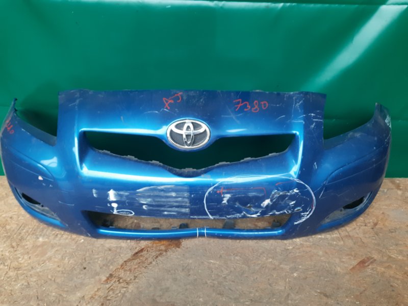 Запчасть бампер передний TOYOTA YARIS 05–11 2008 Хэтчбек 1.5 1NZ-FE 52119-52961 Б/У Бампер передний TOYOTA YARIS 05–11 2008 Хэтчбек 1.5 1NZ-FE 52119-52961 Б/У