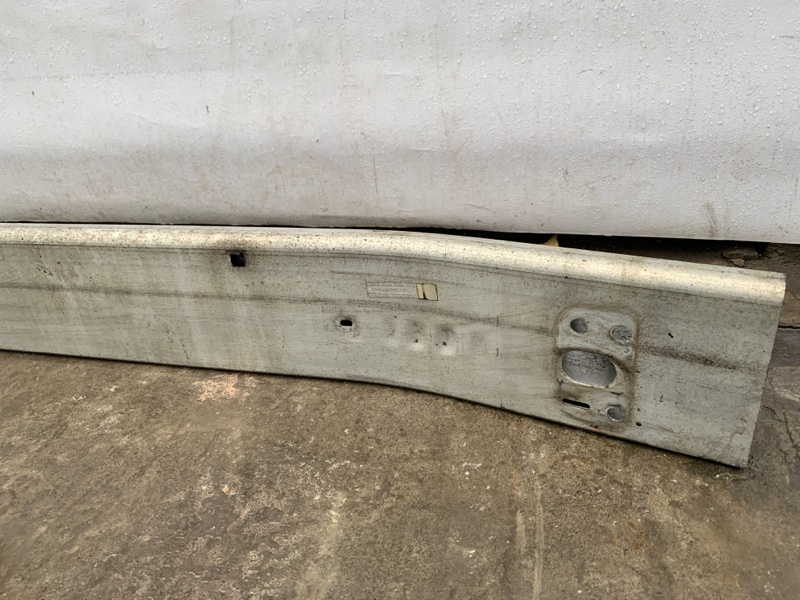 Усилитель переднего бампера HIGHLANDER 01-07 2002 Внедорожник 3.0 1MZFE