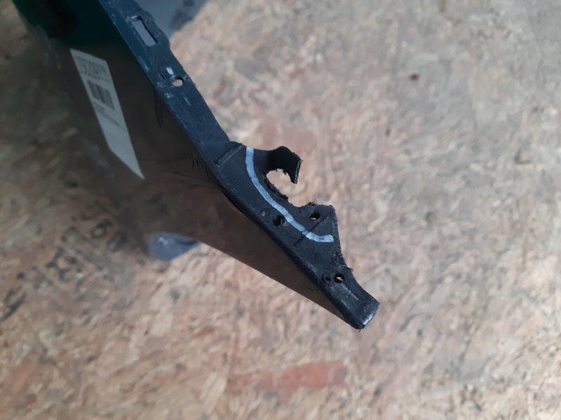 Бампер передний 3 BK 03-08 2008 Хэтчбек 2.3 L3