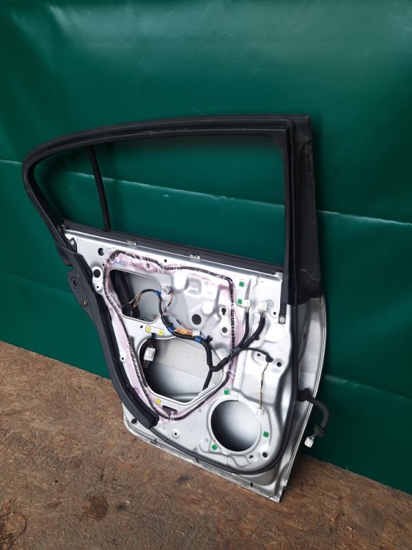 Дверь задняя левая GS350 GS300 05-11 2009 Седан 3.5