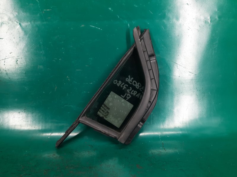 Стекло двери глухое переднее левое YARIS 05–11 2008 Хэтчбек 1.5 1NZ-FE