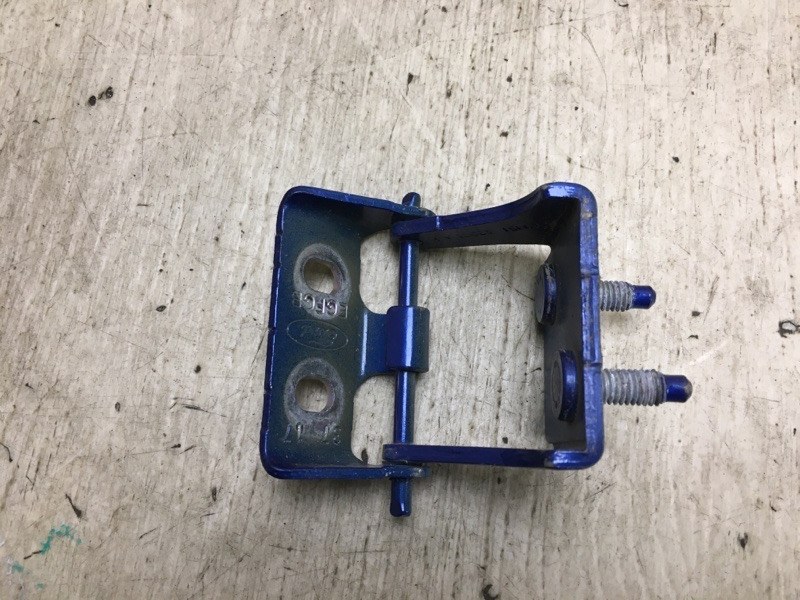 Петля крышки багажника левая FOCUS 10-18 2017 CB8 2.0 XQDA