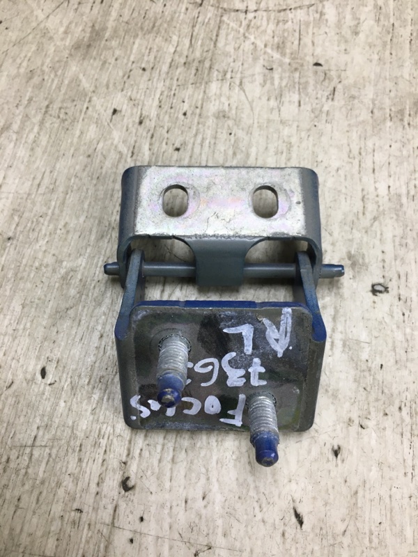 Петля крышки багажника левая FOCUS 10-18 2017 CB8 2.0 XQDA