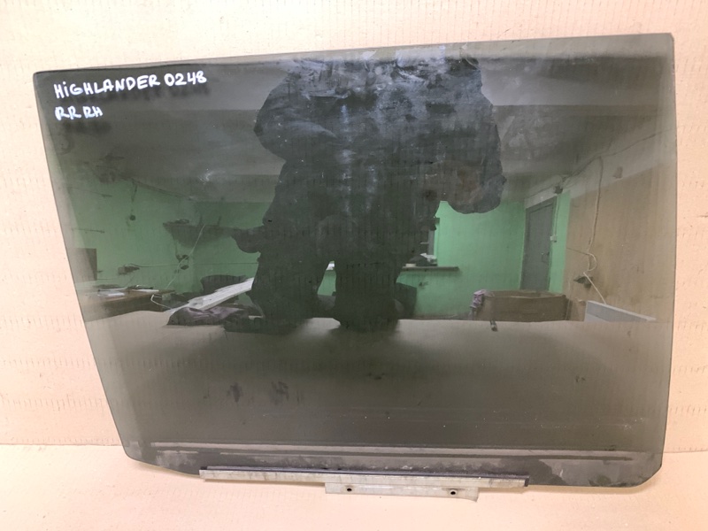 Стекло двери заднее правое TOYOTA HIGHLANDER 01-07 2002 Внедорожник 3.0 1MZFE 68113-48070 Б/У