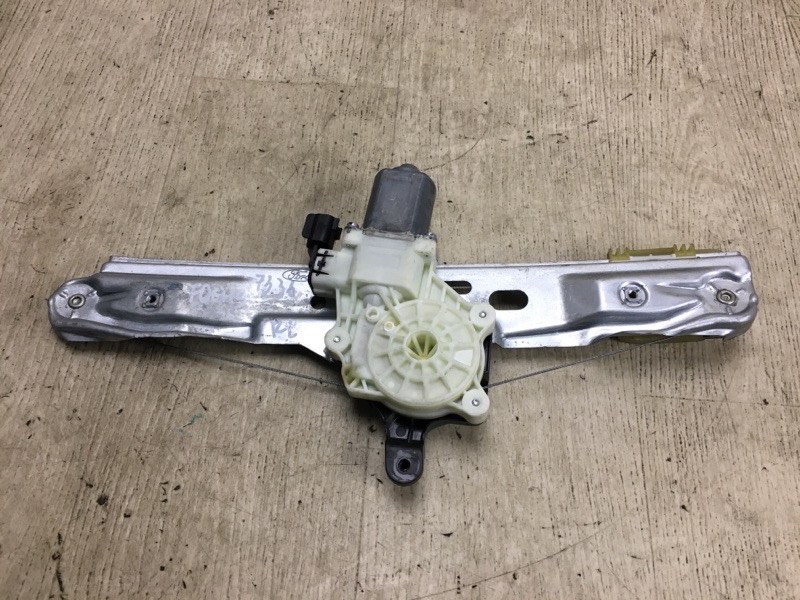 Стеклоподъемник задний левый FORD FOCUS 10-18 2017 CB8 2.0 XQDA CM5Z-5827001-A Б/У