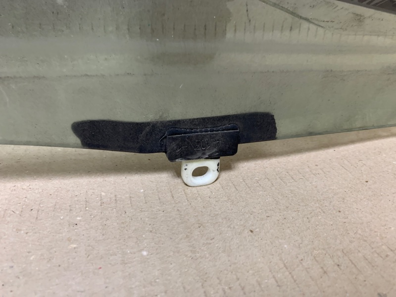 Стекло двери переднее правое TOYOTA HIGHLANDER 01-07 Внедорожник 3.0 1MZFE