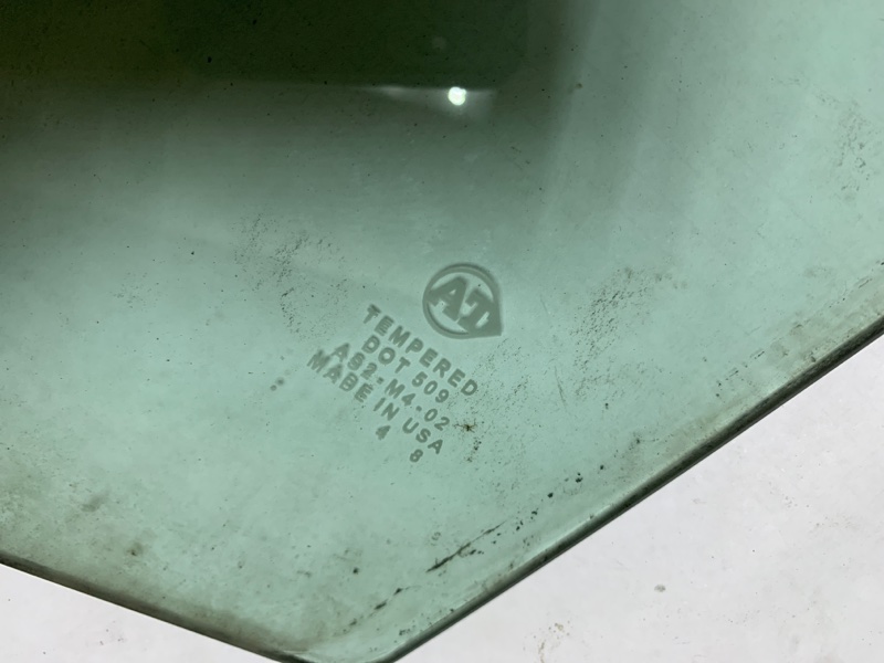 Стекло двери переднее левое HIGHLANDER 01-07 2002 Внедорожник 3.0 1MZFE