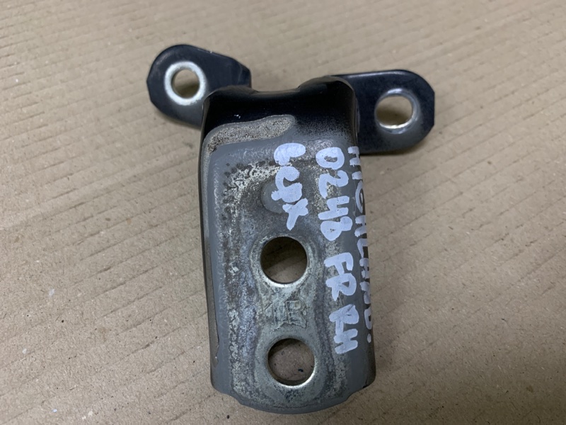 Петля двери верхняя передняя правая TOYOTA HIGHLANDER 01-07 2002 Внедорожник 3.0 1MZFE 68710-12150 Б/У