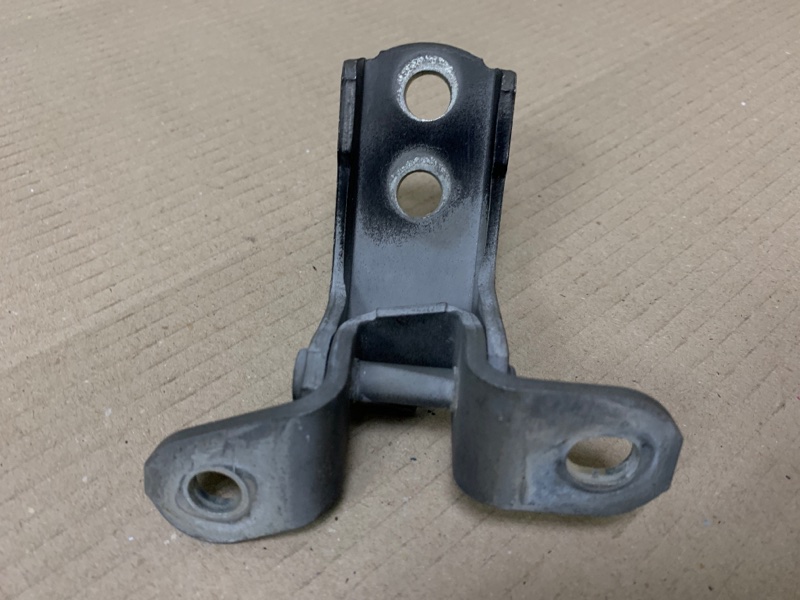 Петля двери верхняя передняя правая TOYOTA HIGHLANDER 01-07 Внедорожник 3.0 1MZFE