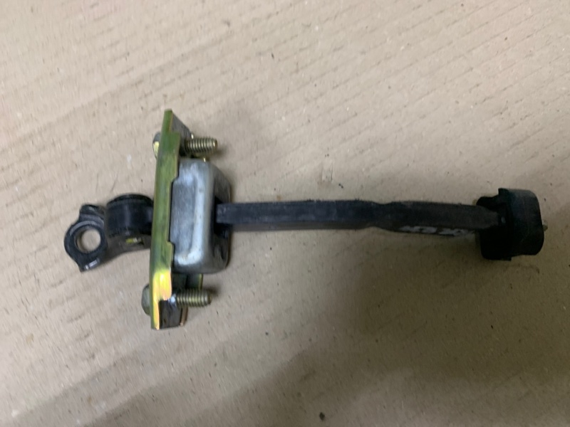 Ограничитель двери задний правый TOYOTA HIGHLANDER 01-07 Внедорожник 3.0 1MZFE