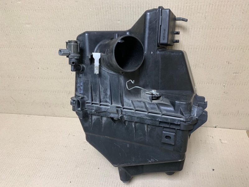 Запчасть корпус воздушного фильтра TOYOTA HIGHLANDER 01-07 2002 Внедорожник 3.0 1MZFE 17700-20150 Б/У Корпус воздушного фильтра TOYOTA HIGHLANDER 01-07 2002 Внедорожник 3.0 1MZFE 17700-20150 Б/У