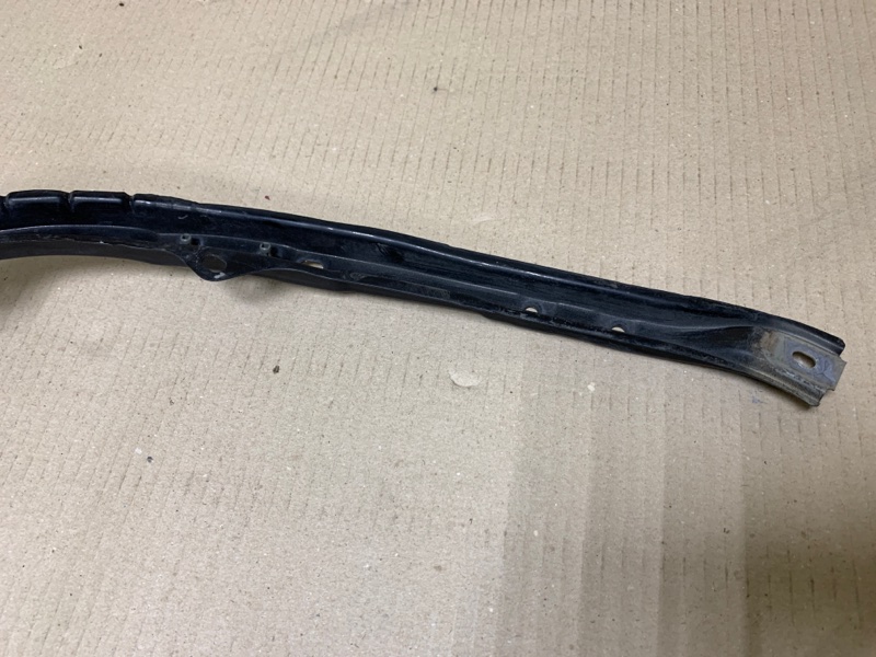 Кронштейн переднего бампера (под фарой) правый HIGHLANDER 01-07 2002 Внедорожник 3.0 1MZFE