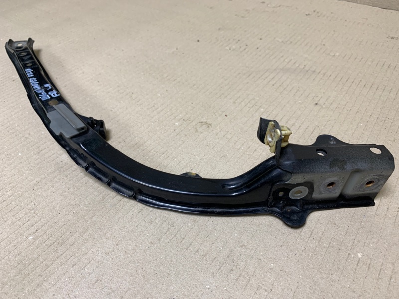 Кронштейн переднего бампера (под фарой) левый TOYOTA HIGHLANDER 01-07 Внедорожник 3.0 1MZFE