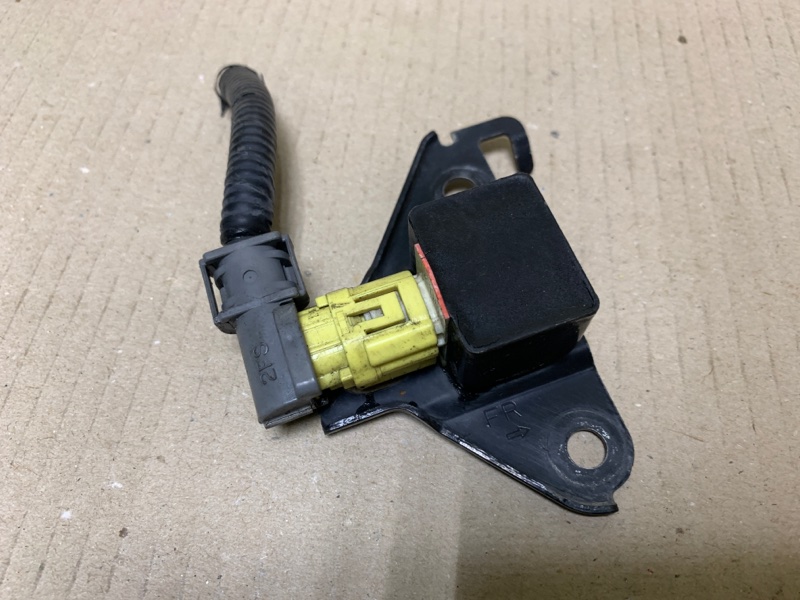 Запчасть датчик удара передний левый TOYOTA HIGHLANDER 01-07 2002 Внедорожник 3.0 1MZFE 89174-49115 Б/У Датчик удара передний левый TOYOTA HIGHLANDER 01-07 2002 Внедорожник 3.0 1MZFE 89174-49115 Б/У