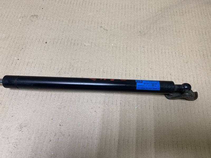 Амортизатор крышки багажника правый HIGHLANDER 01-07 2002 Внедорожник 3.0 1MZFE Амортизатор крышки багажника правый HIGHLANDER 01-07 2002 Внедорожник 3.0 1MZFE