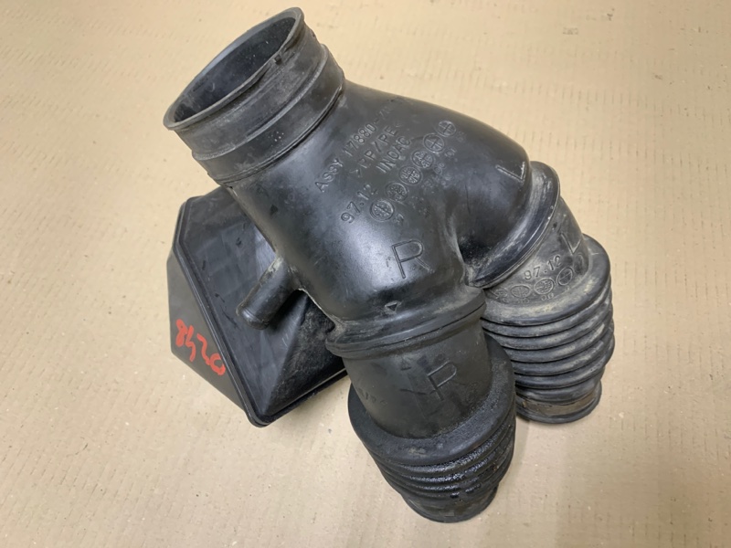 Патрубок воздушного фильтра TOYOTA HIGHLANDER 01-07 2002 Внедорожник 3.0 1MZFE 17880-20080 Б/У