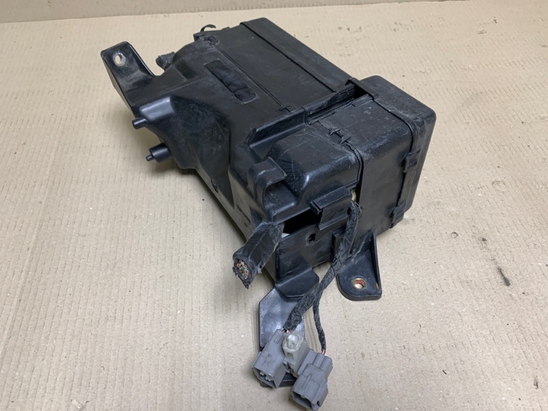 Блок предохранителей моторный отсек HIGHLANDER 01-07 2002 Внедорожник 3.0 1MZFE