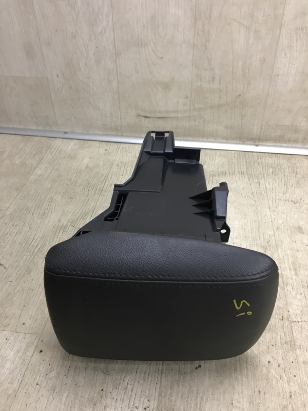 Подлокотник FOCUS 10-18 2017 CB8 2.0 XQDA