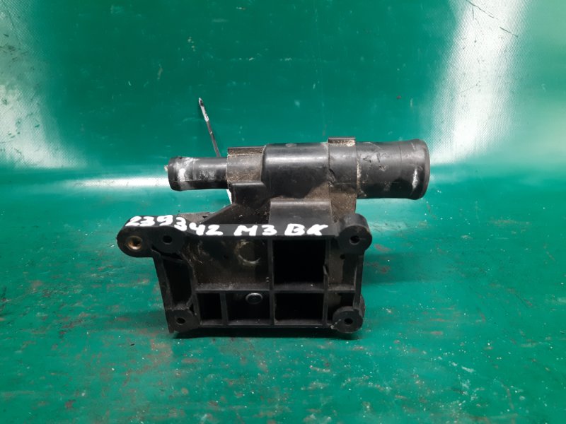 Фланец системы охлаждения MAZDA 3 BK 03-08 Хэтчбек 2.3 L3 Фланец системы охлаждения MAZDA 3 BK 03-08 Хэтчбек 2.3 L3