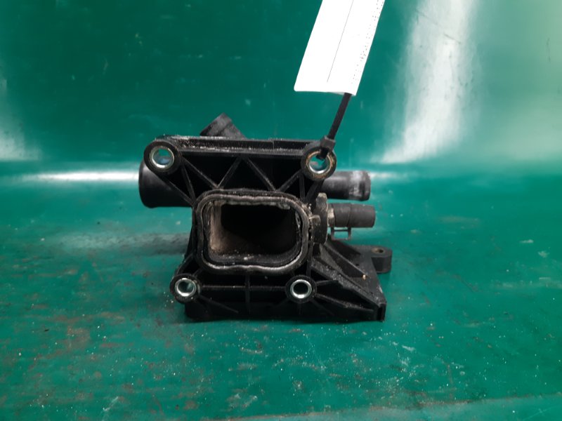 Фланец системы охлаждения 3 BK 03-08 2008 Хэтчбек 2.3 L3 Фланец системы охлаждения 3 BK 03-08 2008 Хэтчбек 2.3 L3