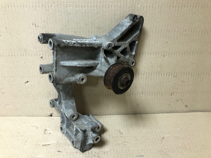 Кронштейн генератора MITSUBISHI ASX / OUTLANDER SPORT 10-21 2012 Внедорожник 2.0 1801A100 Б/У