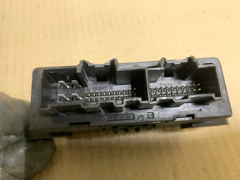 Блок управления дверей передний правый FUSION 14- 2015 Седан C15HDTX