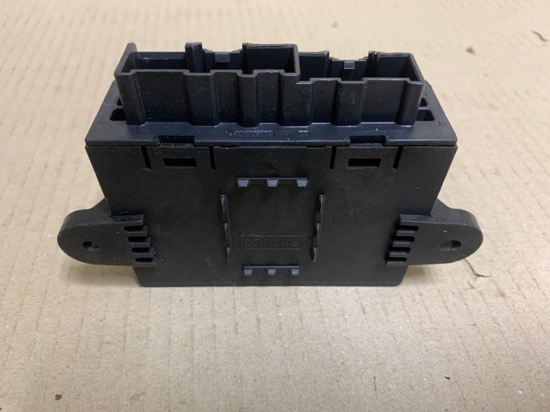 Блок управления дверей передний правый FORD FUSION 14- Седан C15HDTX