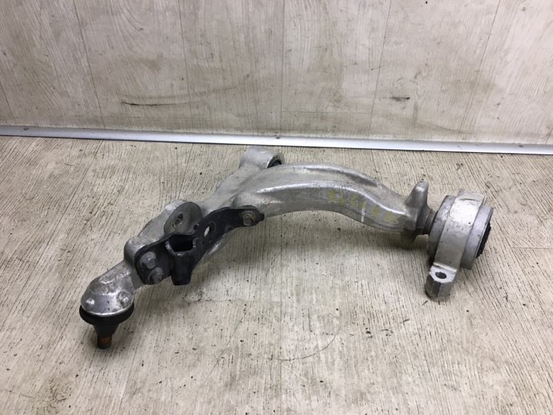 Рычаг передней подвески нижний левый EX35(37) 07-12