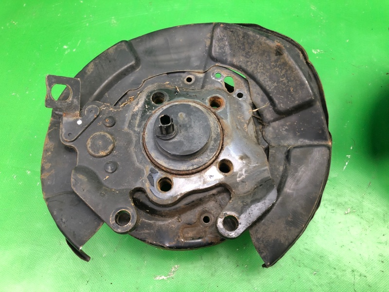 Ступица задняя левая SIENNA 11-16 2012 GSL30 3.5 2GR-FE Ступица задняя левая SIENNA 11-16 2012 GSL30 3.5 2GR-FE