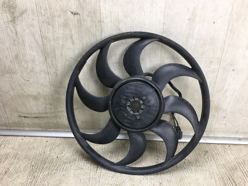 Вентилятор основного радиатора FORD FOCUS 10-18 MK3 CV6Z-8C607-R Б/У