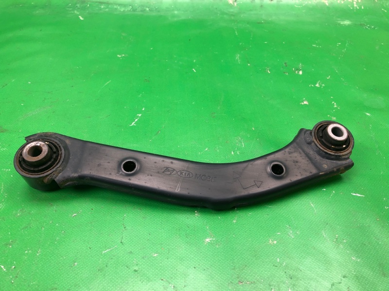 Рычаг задней подвески поперечный верхний задний левый KIA SORENTO UM 14- 55100-C5050 Б/У