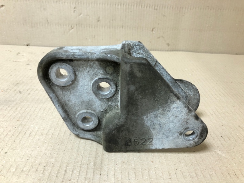 Кронштейн КПП задний MITSUBISHI ASX / OUTLANDER SPORT 10-21 2012 Внедорожник 2.0 MN168522 Б/У