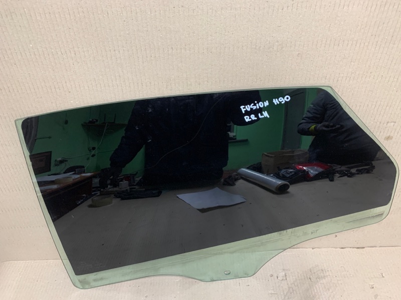 Стекло двери заднее левое FORD FUSION 14- 2015 Седан C15HDTX DS7Z-5425713-A Б/У