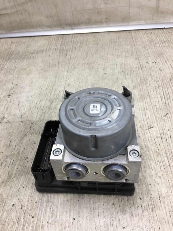 Блок ABS FORD FOCUS 10-18 CB8 2.0 XQDA