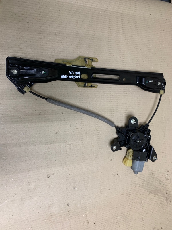 Запчасть стеклоподъемник задний левый FORD FUSION 14- 2015 Седан C15HDTX HS7Z-5427009-A Б/У Стеклоподъемник задний левый FORD FUSION 14- 2015 Седан C15HDTX HS7Z-5427009-A Б/У