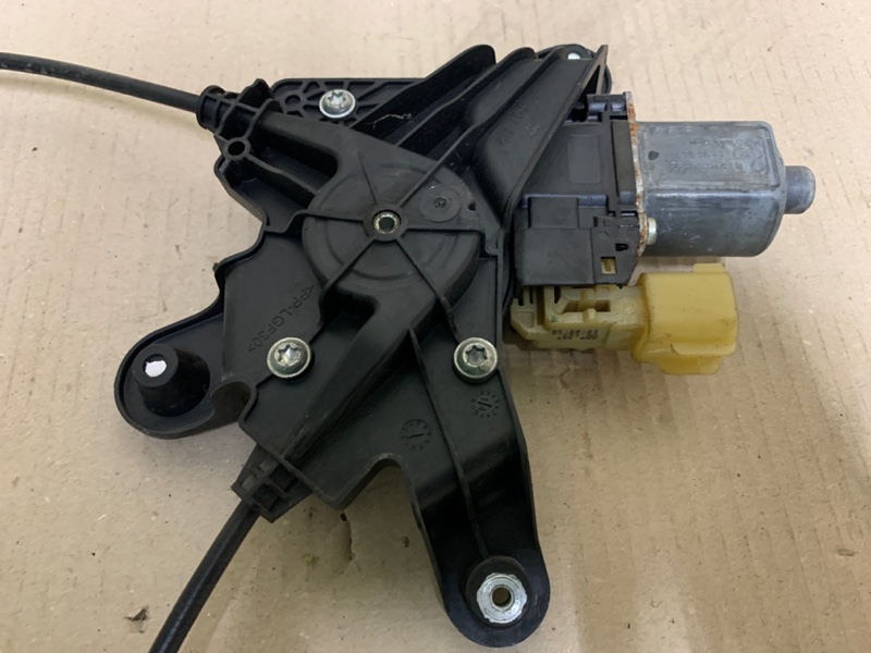 Стеклоподъемник задний правый FUSION 14- 2015 Седан C15HDTX