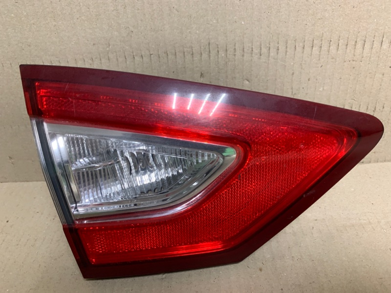 Фонарь внутренний левый FORD FUSION 14- 2015 Седан C15HDTX DS7Z-13405-A Б/У