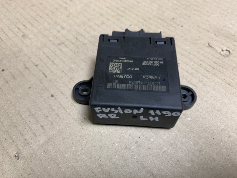 Блок управления дверей задний левый FORD FUSION 14- Седан C15HDTX