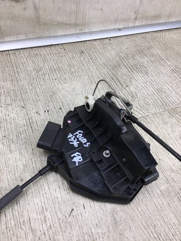 Замок двери передний правый FOCUS 10-18 2017 CB8 2.0 XQDA